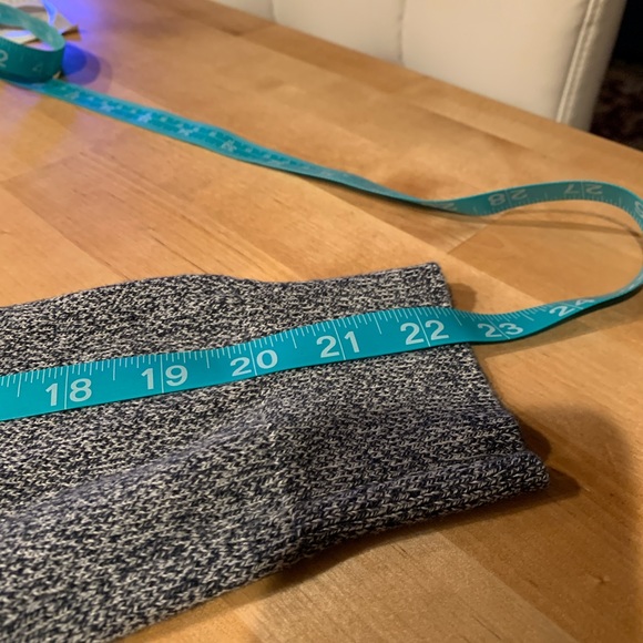 Women’s sweater size small in black and white tweed. By Nautical. - Picture 8 of 8